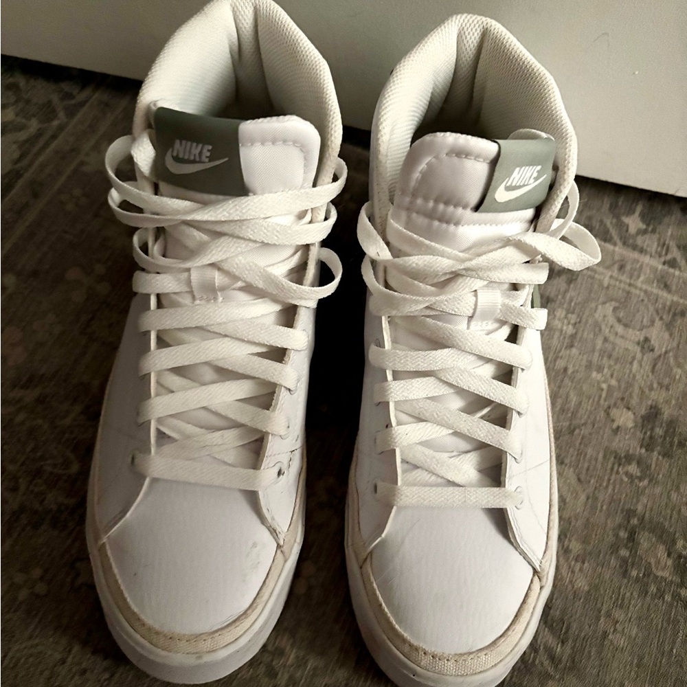 Nike Kids White and Olive Sneakers - Picture 3 of 3